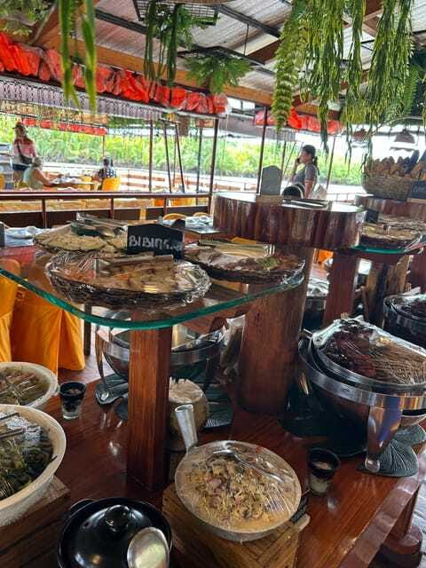 Bohol: Chocolate Hills Tour with Loboc River Cruise & Lunch - The driver makes a big difference