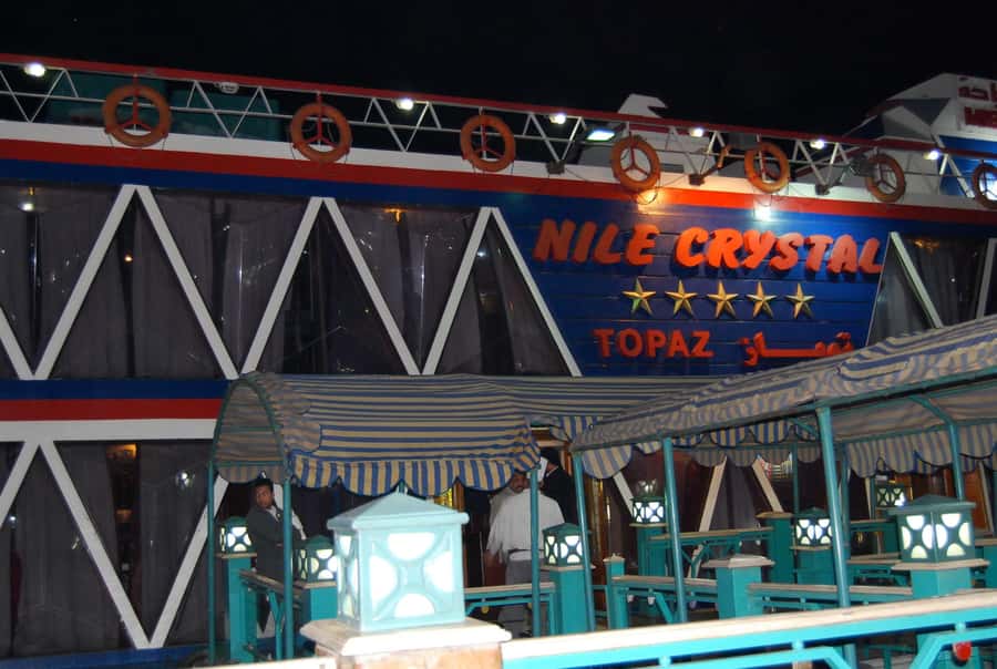 Book online Dinner cruise in Cairo 5 Stars Luxury - What to expect from the open buffet