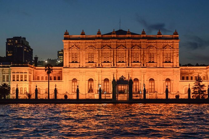 Bosphorus Dinner Cruise & Entertaintment & Private Table & Wi-Fi - Why the night views make the cruise worthwhile