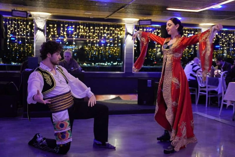 Bosphorus Dinner Cruise w/ Unlimited Drinks & Entertainment - Key points at a glance