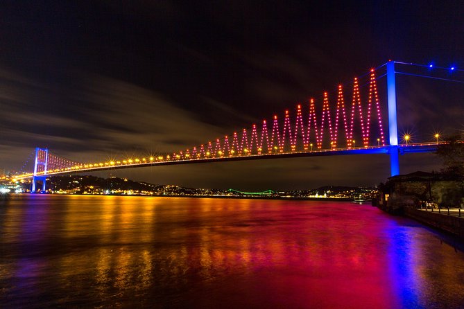 Bosphorus Night Cruise: Dinner, Drinks & Hotel Pickup - Who should book this evening?