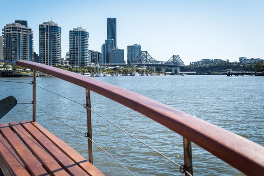 Brisbane: Cruise to Lunch Package: 10:30am-2pm (3.5hr) - Arriving at Breakfast Creek Hotel in Newstead