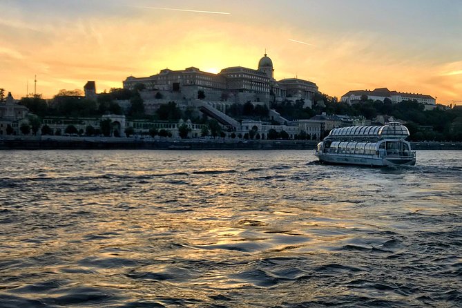 Budapest Danube River Candlelit Dinner Cruise with Live Music - Comfort on Board in Summer and Winter