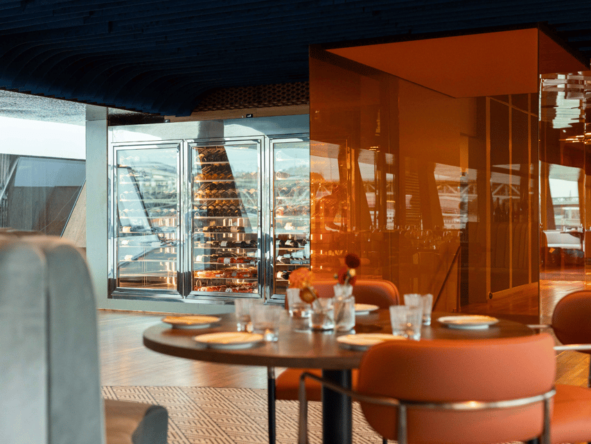 Budapest: Dinner Cruise with Live Music & Unlimited Drinks - Key points to know before booking