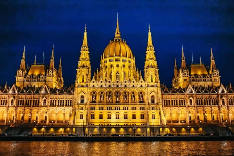 Budapest: Evening Cruise with 4-Course Dinner - What arrives on the four-course menu