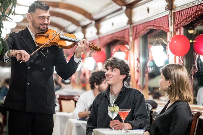 Budapest Evening Cruise with Entertainment and Drink Options - Quick points to know