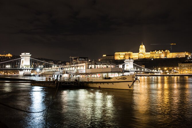 Budapest Evening Cruise with Entertainment and Drink Options - Choosing between the drink packages