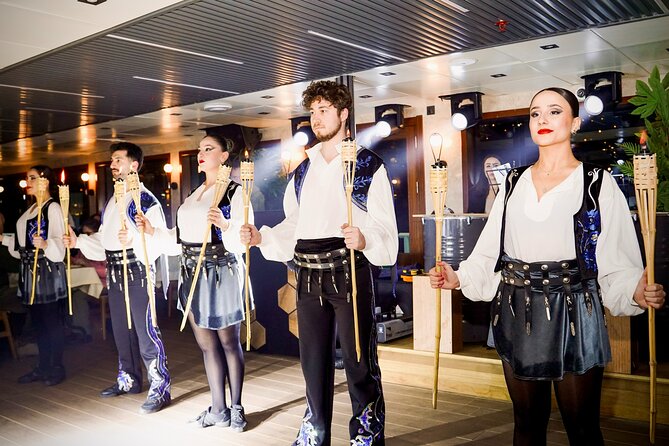 Butalux - Bosphorus Luxury Dinner Cruise - A Bosphorus route with passing views, not shore visits