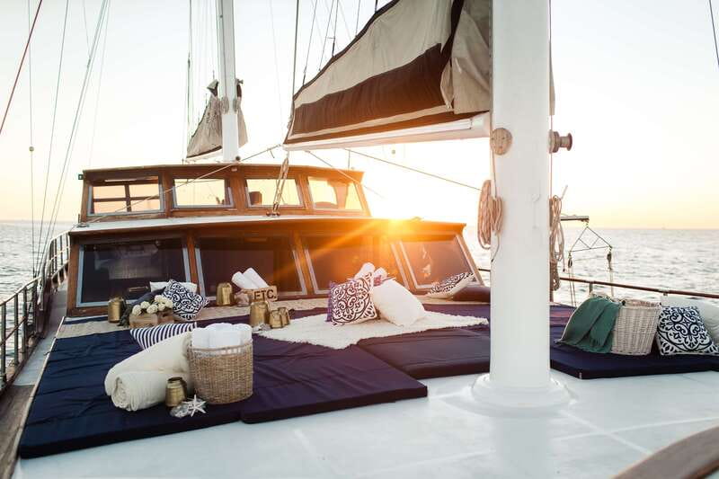 Cabo: Luxury Yacht Snorkel Cruise with Lunch and Open Bar - Chileno Bay and the one-hour snorkeling stop