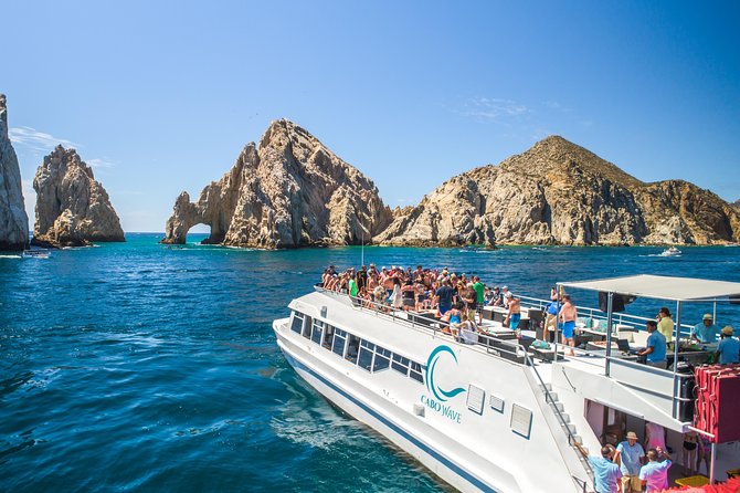 Cabo Sunset Dinner Cruise with Live Music & Open Bar on Cabo Wave - Sunset at the Arch, with music already playing