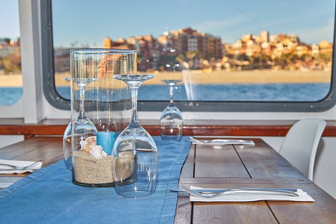 Cabo Sunset Dinner Cruise with Live Music & Open Bar on Cabo Wave - Practical details that affect the evening
