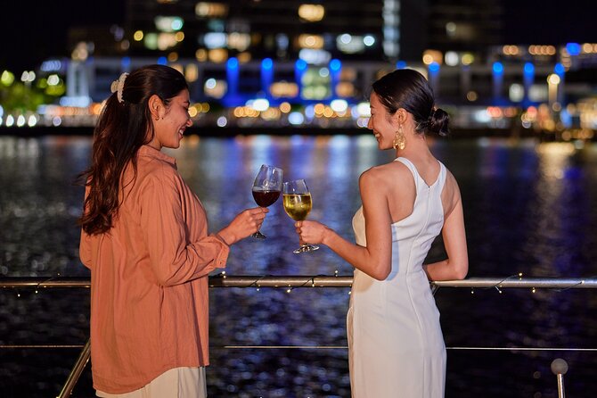 Cairns Catamaran Harbour and Dinner Cruise - Key details before you book