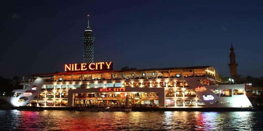 Cairo: Buffet Dinner Cruise with Folkloric Show - An open buffet with Egyptian and international choices