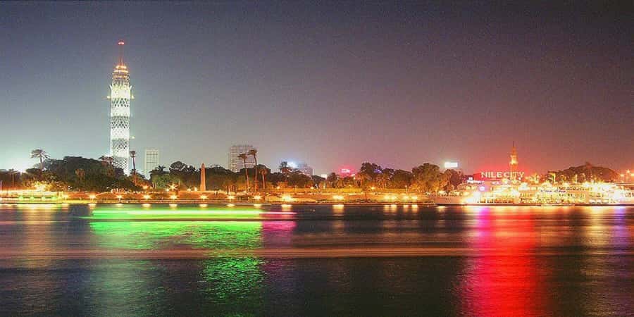 Cairo: Buffet Dinner Cruise with Folkloric Show - Folkloric performances and belly dancing