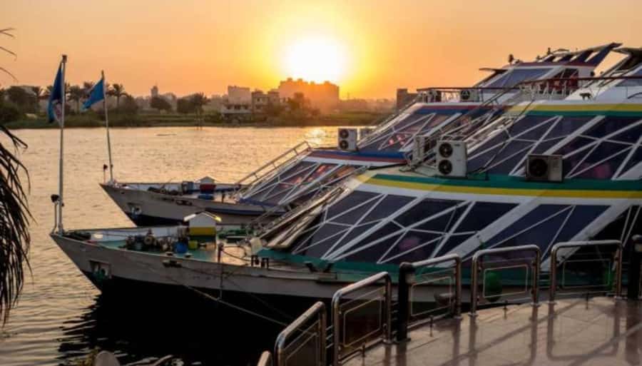 Cairo : Cairo Nile Dinner Cruise and Show - What the $56 price includes
