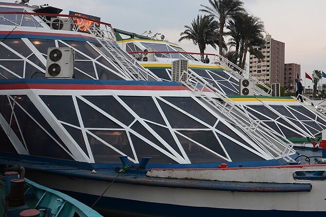 Cairo/Giza: Nile Sunset, Dinner Cruise, Show & Private Transfer - Hotel pickup takes care of the difficult part
