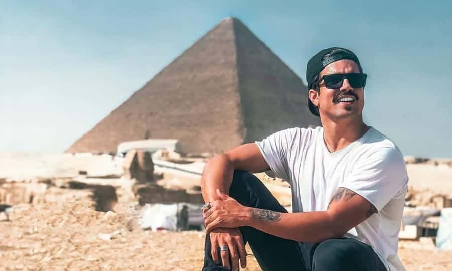 Cairo: Giza Pyramids, Egyptian Museum & Nile Dinner Cruise. - The Sphinx and Valley Temple
