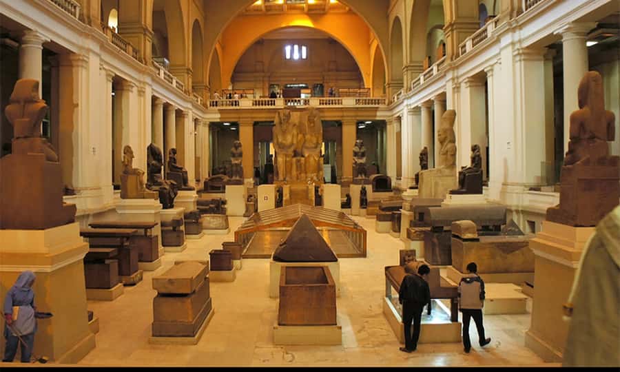Cairo: Giza Pyramids, Egyptian Museum & Nile Dinner Cruise. - Transport, guides, and the long day