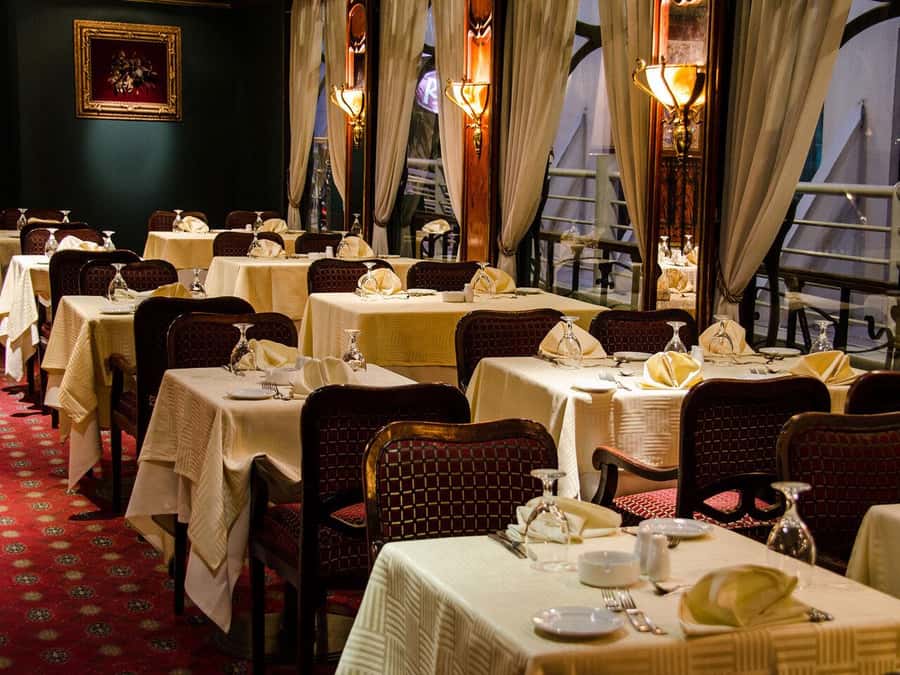 Cairo: Luxury Dinner Cruise On The Nile River - A Cairo evening that starts with the river