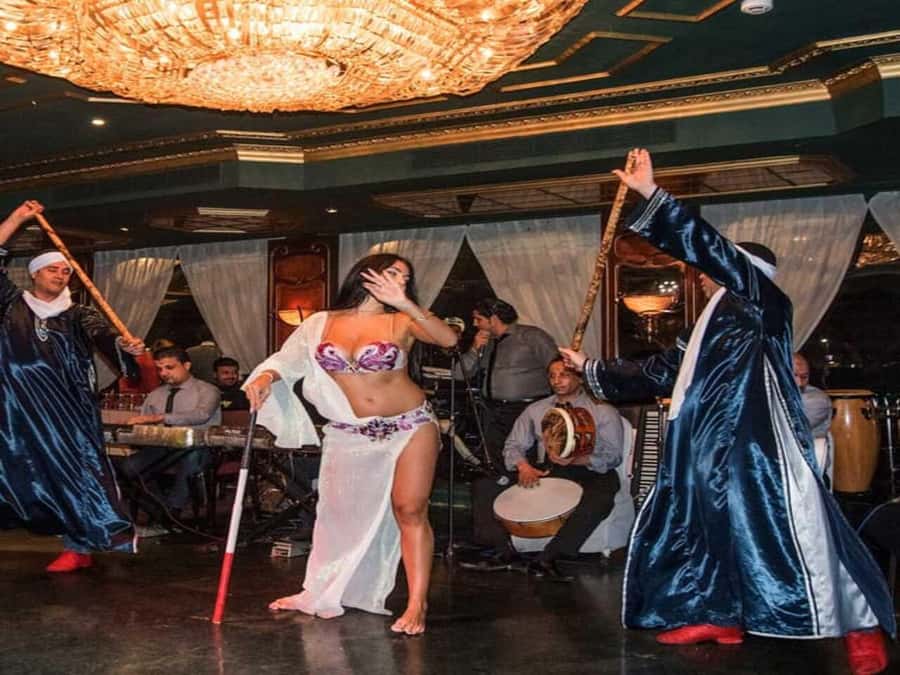 Cairo: Luxury Dinner Cruise On The Nile River - The boat experience and the meaning of the 3.1 rating