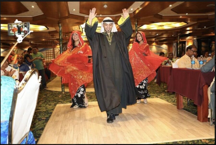 Cairo: Nile River Dinner Cruise with Belly Dance and Tanoura - Dinner buffet: generous idea, mixed execution