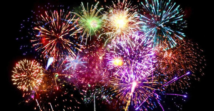 Cambrils: Evening Cruise with Fireworks Display and Drinks - Sailing from Cambrils toward Tarragona