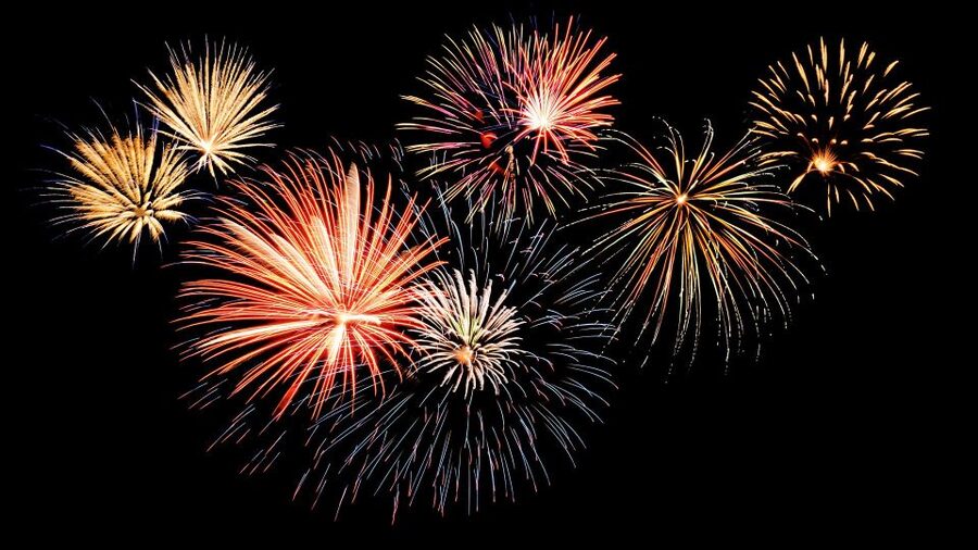 Cambrils: Evening Cruise with Fireworks Display and Drinks - Finding your place for the fireworks