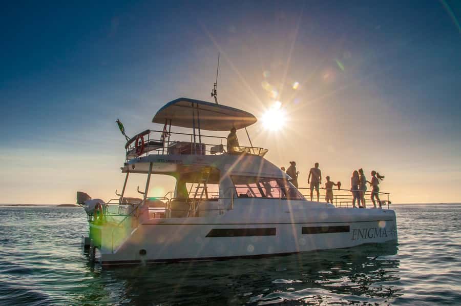 Cape Town: Sunset Champagne Cruise and 3-Course Dinner - The weather decides the route