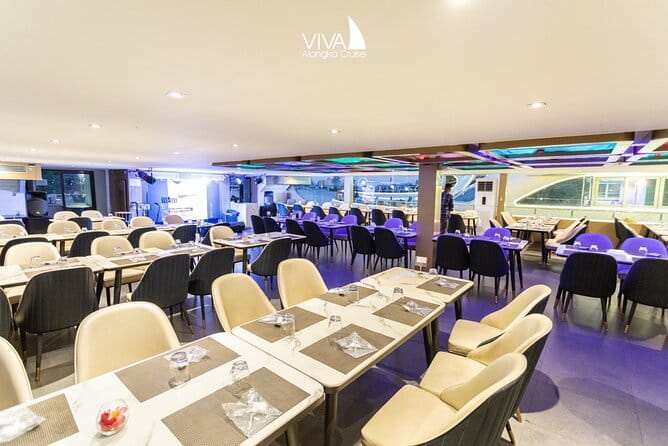 Chao Phraya River Serenade: VIVA Alangka Dinner Cruise, Bangkok - Why a Chao Phraya dinner cruise makes sense in Bangkok