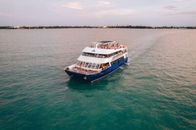Charles Darwin Dinner Cruise