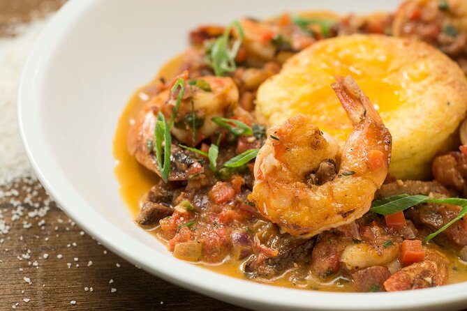 Charleston Harbor Luxury Dinner Cruise with Live Music - The Battery and Charleston’s waterfront edge