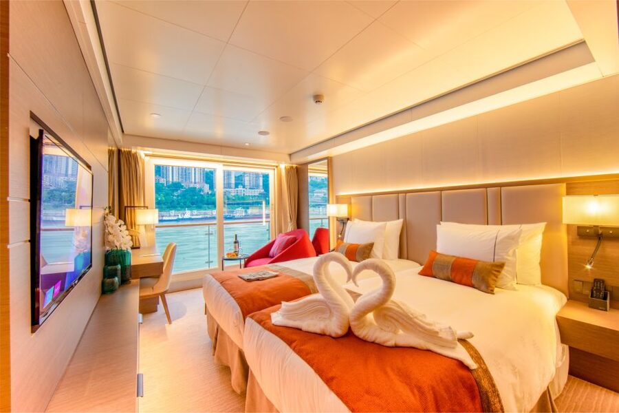 Chongqing: Yangtze River Cruise with Meals and Accommodation - Should you book this Yangtze cruise?