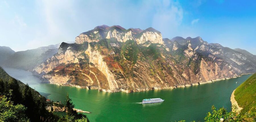Chongqing: Yangtze River Cruise with Meals and Accommodation - Day four: the Three Gorges Dam and Yichang