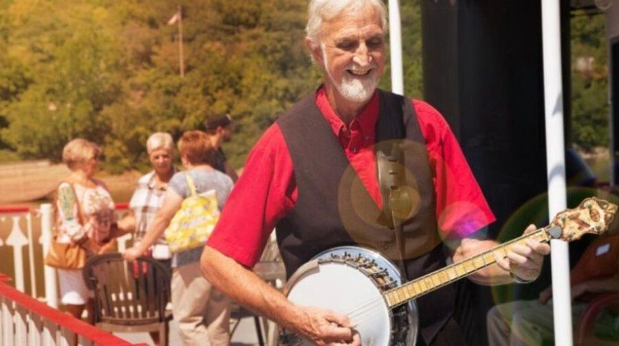 Cincinnati: Dixieland Jazz Brunch Cruise - My call: book it for the combination