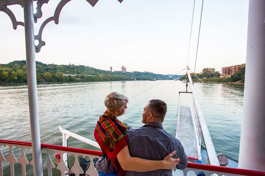 Cincinnati: Riverboat Cruise with Lunch and Entertainment - Booking Details That Matter