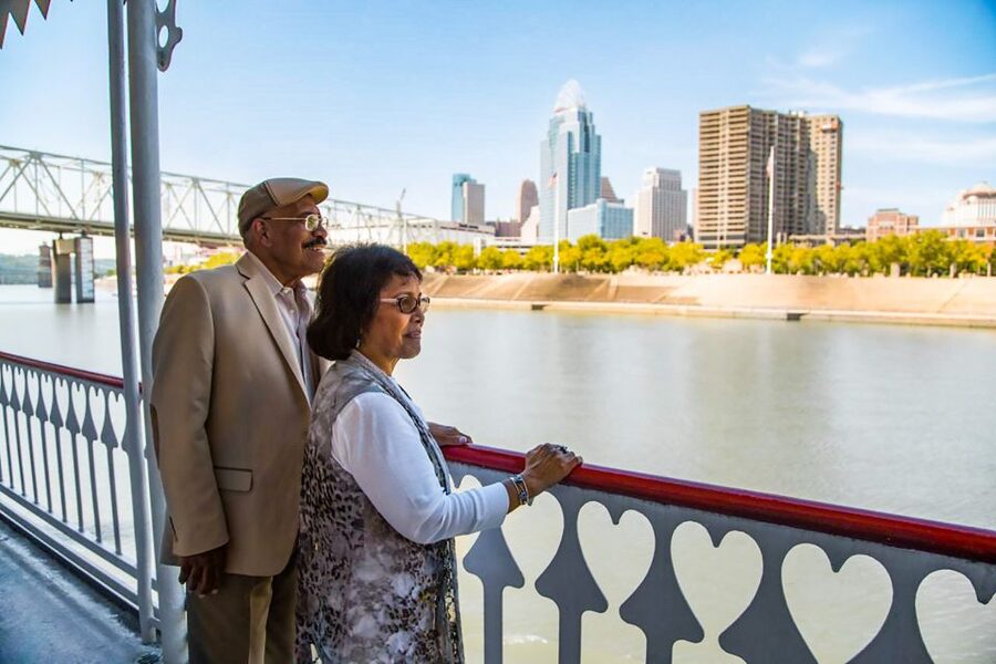 Cincinnati: Riverboat Cruise with Lunch and Entertainment - Should You Book the Newport Riverboat Lunch Cruise?