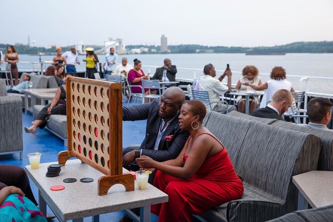 City Cruises Baltimore: Signature Bottomless Mimosa Brunch Cruise - Unlimited mimosas and the full-bar option