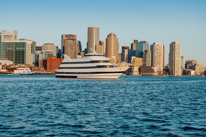 City Cruises Boston: Signature Dinner Cruise - Service can make the evening