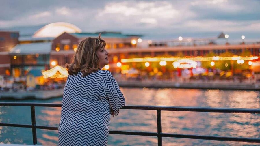 City Cruises Chicago: Lake Michigan Lunch or Dinner Cruise - Who should book this cruise?