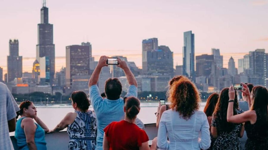 City Cruises Chicago: Premier Lunch or Dinner Cruise - A skyline dinner that keeps moving