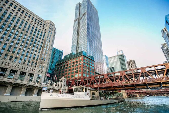 City Cruises Chicago: Premier Plus Brunch Cruise on Chicago River - The Merchandise Mart and Chicago’s working river