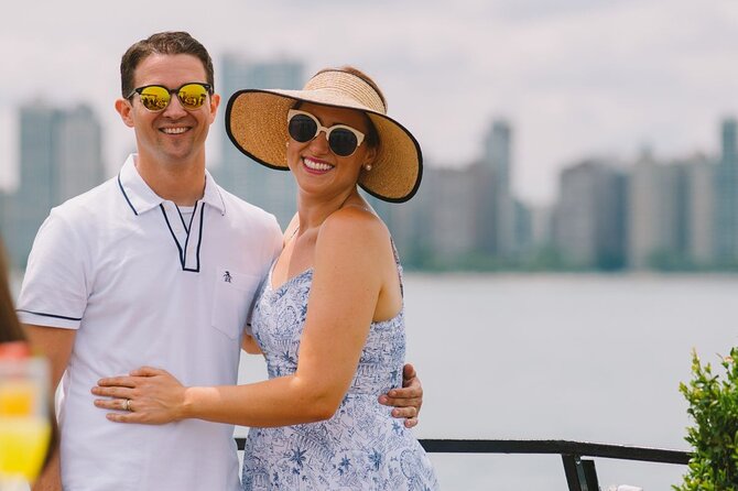 City Cruises Chicago: Signature Lunch Cruise on Lake Michigan - Music, games, and dancing after lunch