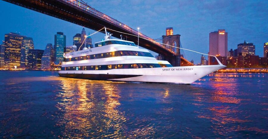 City Cruises New Jersey: NYC Buffet Lunch or Dinner Cruise - Key points to know before booking