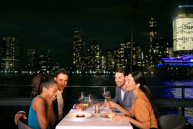 City Cruises New York: Bateaux Premier Dinner Cruise - Service, accessibility, and the dress code