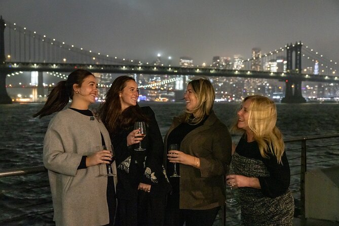 City Cruises New York: Signature Dinner Cruise - The skyline route, from Hudson Yards to the harbor