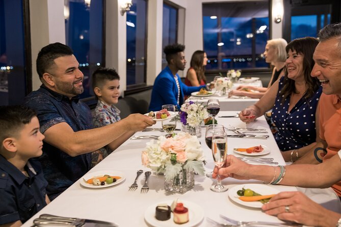 City Cruises San Diego: Buffet Dinner Cruise - Boarding at 1800 North Harbor Drive