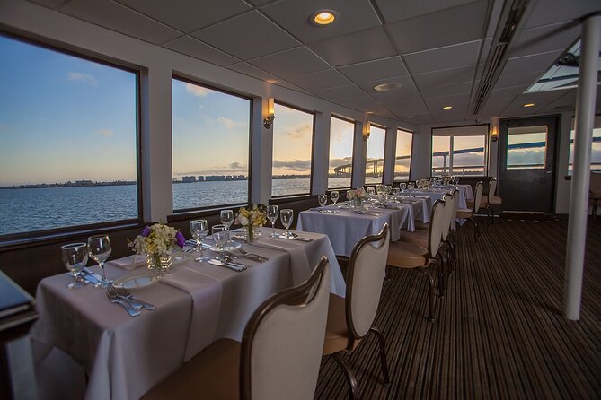 City Cruises San Diego: Buffet Dinner Cruise - The Crew Makes a Big Difference