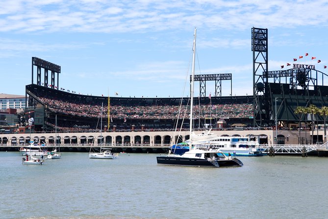 City Cruises San Francisco: Premier Brunch Cruise - Mimosas, champagne, and the cash bar