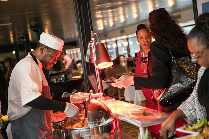 City Cruises Washington DC: Buffet Dinner Cruise - The buffet: broad choice, banquet-style results