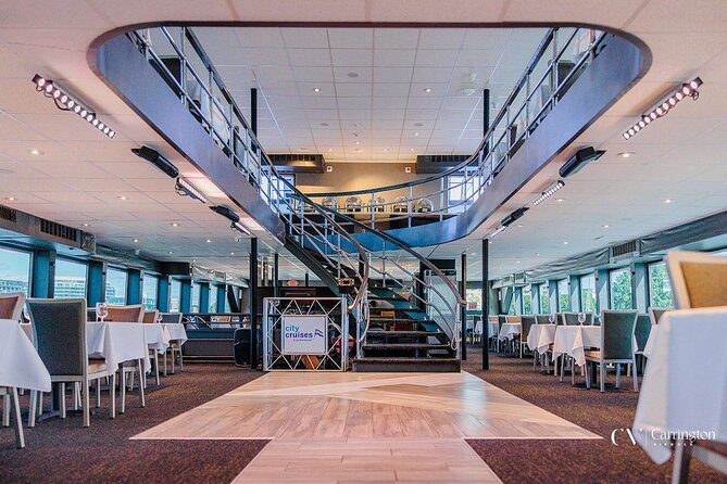 City Cruises Washington DC: Buffet Dinner Cruise - Music, dancing, and the party atmosphere
